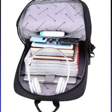 Sac à dos polyvalent avec rangement sécurisé et port USB pour vos déplacements.