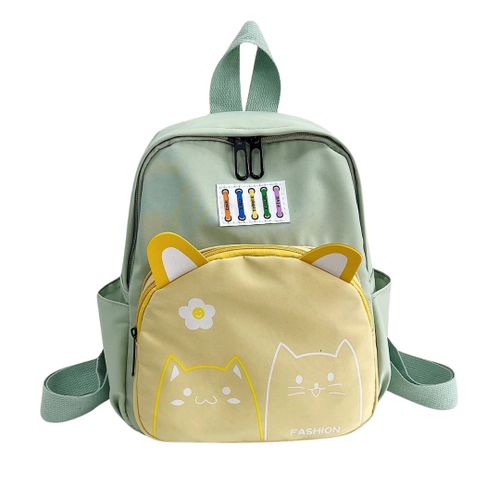 Sac à dos compact et léger, idéal pour transporter vos essentiels au quotidien.