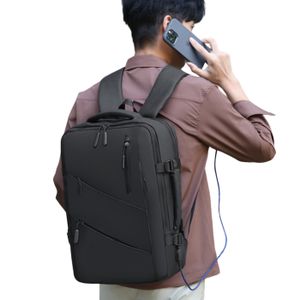 Sac à dos confortable et bien organisé avec poches multiples et ergonomie .