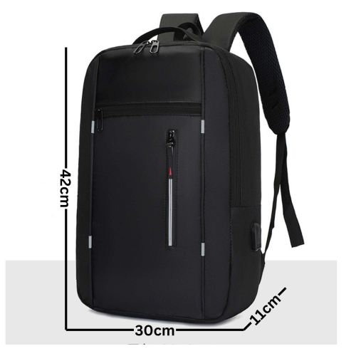 Sac à dos moderne avec port USB intégré, idéal pour bureau, école et voyages.