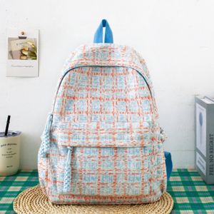 Sac à dos moderne avec rangement organisé, conçu pour les besoins quotidiens.