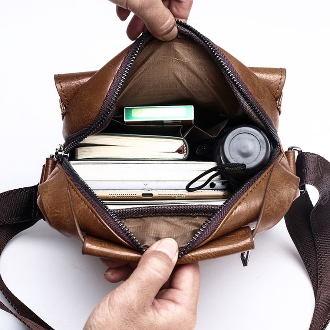 Sac de rangement tendance, idéal pour un usage quotidien et professionnel.