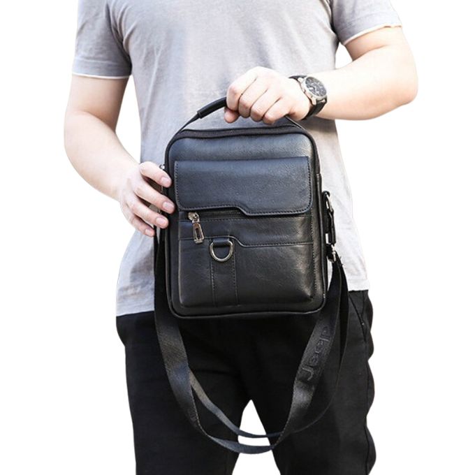 Sac de rangement tendance, idéal pour un usage quotidien et professionnel.
