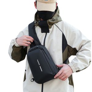 Sac pratique et robuste avec plusieurs compartiments de rangement sécurisés.